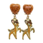 Kolczyki klipsy z brokatowym serduszkiem i sarenką w złotej oprawie